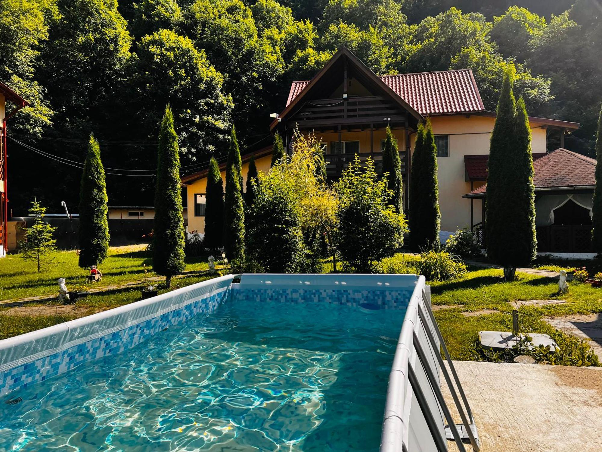 Pensiunea La Padure Cheia, Prahova Hotel Maneciu ภายนอก รูปภาพ